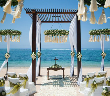 Hotel St Regis Bali – cerimônia de casamento na praia